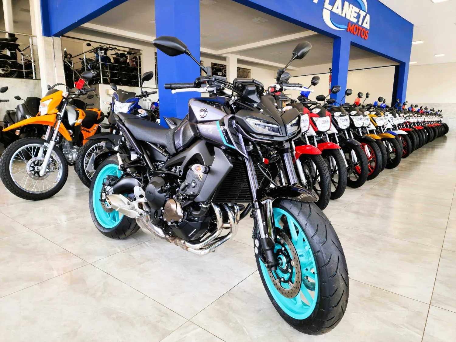 Yamaha Mt 09 2024/2025 - Usada em Goiânia - GO - Planeta Motos Goiânia