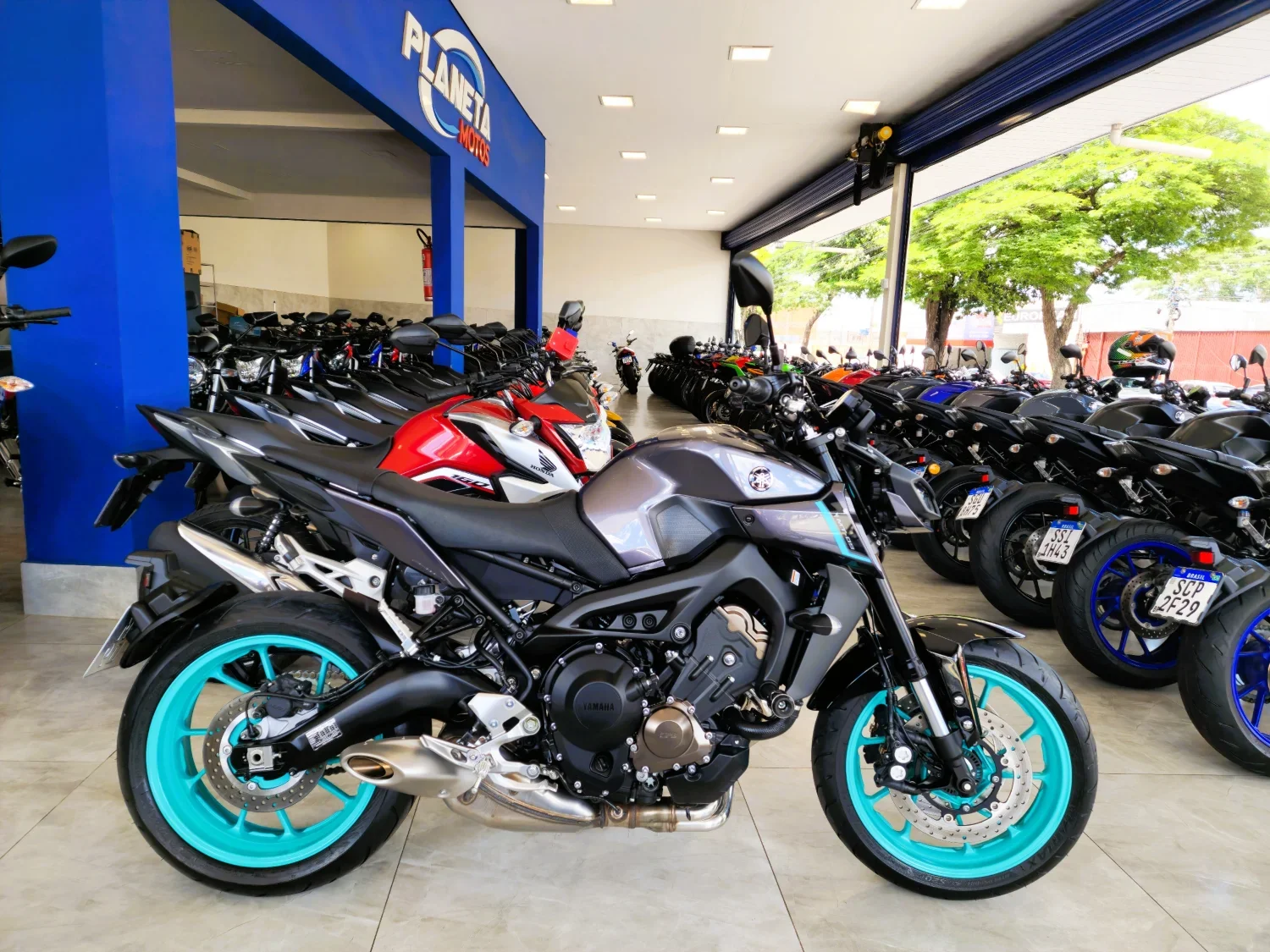 Yamaha Mt 09 2024/2025 - Usada em Goiânia - GO - Planeta Motos Goiânia