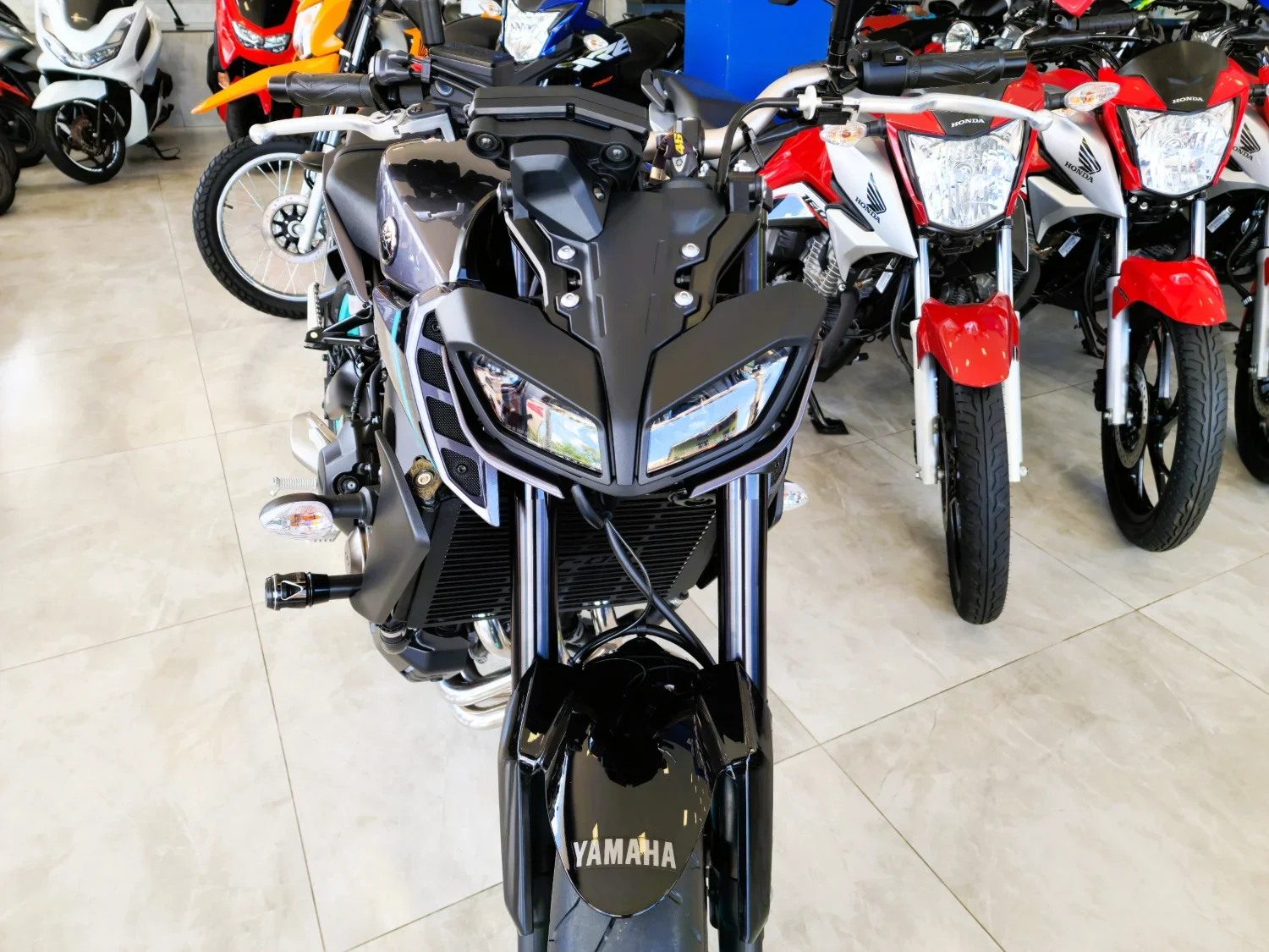Yamaha Mt 09 2024/2025 - Usada em Goiânia - GO - Planeta Motos Goiânia