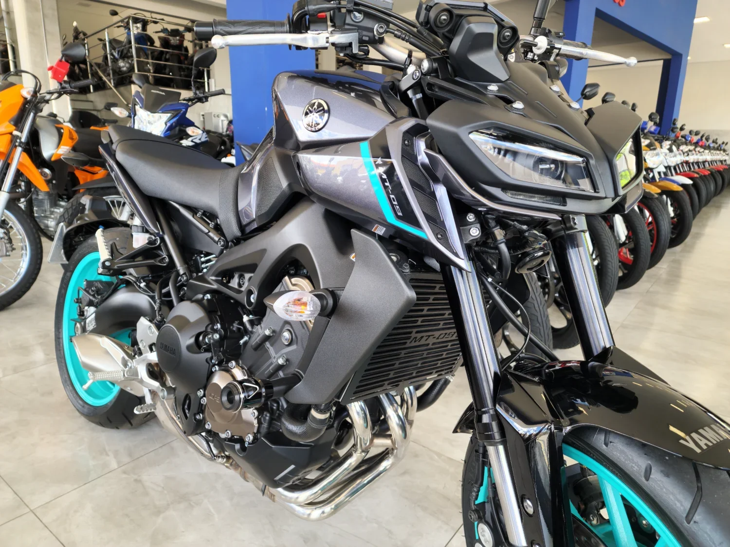 Yamaha Mt 09 2024/2025 - Usada em Goiânia - GO - Planeta Motos Goiânia