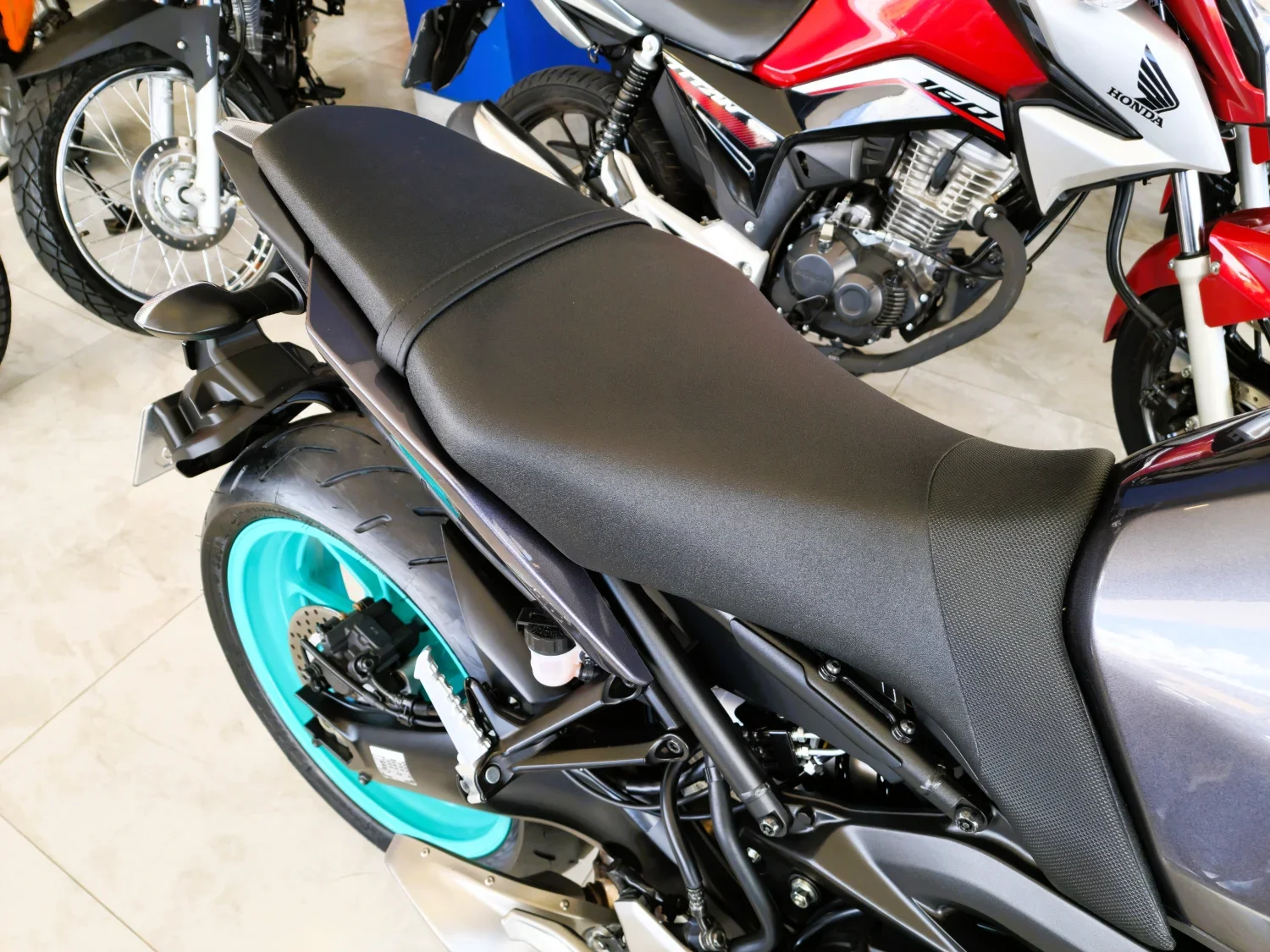 Yamaha Mt 09 2024/2025 - Usada em Goiânia - GO - Planeta Motos Goiânia