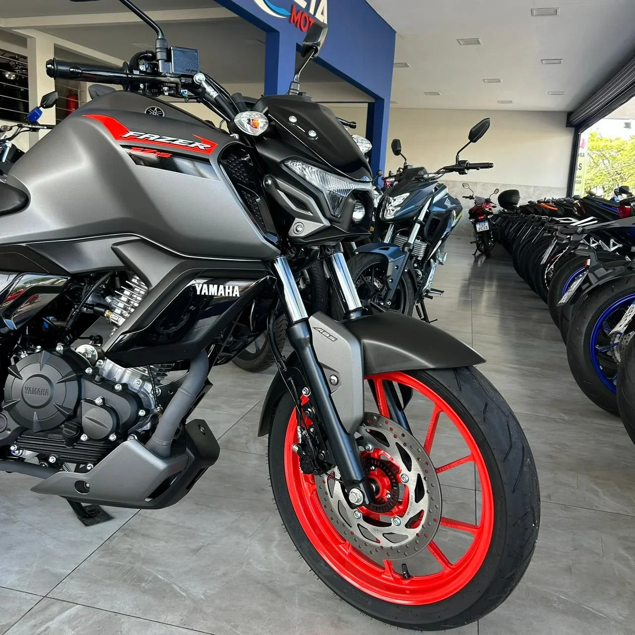 Yamaha Fz15 Fazer Connected Abs 2025/2025 - Usada em Goiânia - GO - Planeta Motos Goiânia