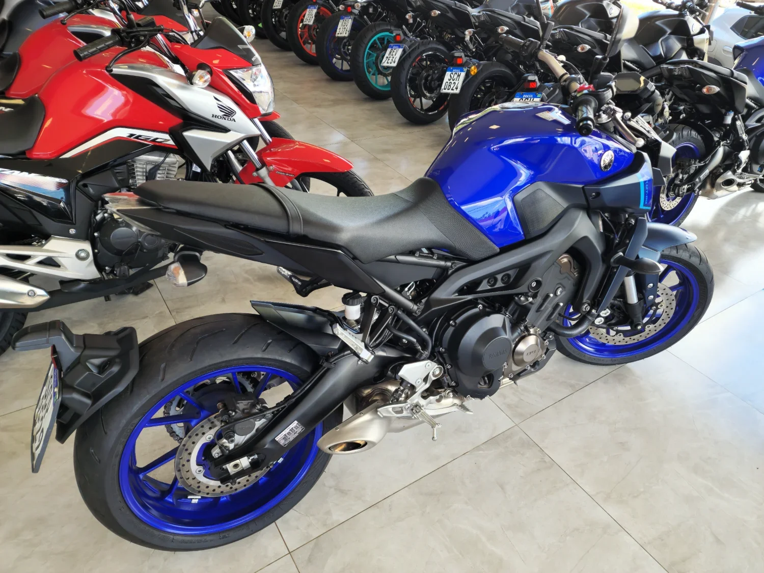 Yamaha Mt 09 2024/2025 - Usada em Goiânia - GO - Planeta Motos Goiânia