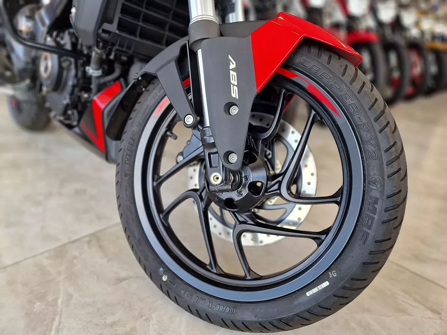 Bajaj Dominar 250 2025/2025 - Usada em Goiânia - GO - Planeta Motos Goiânia