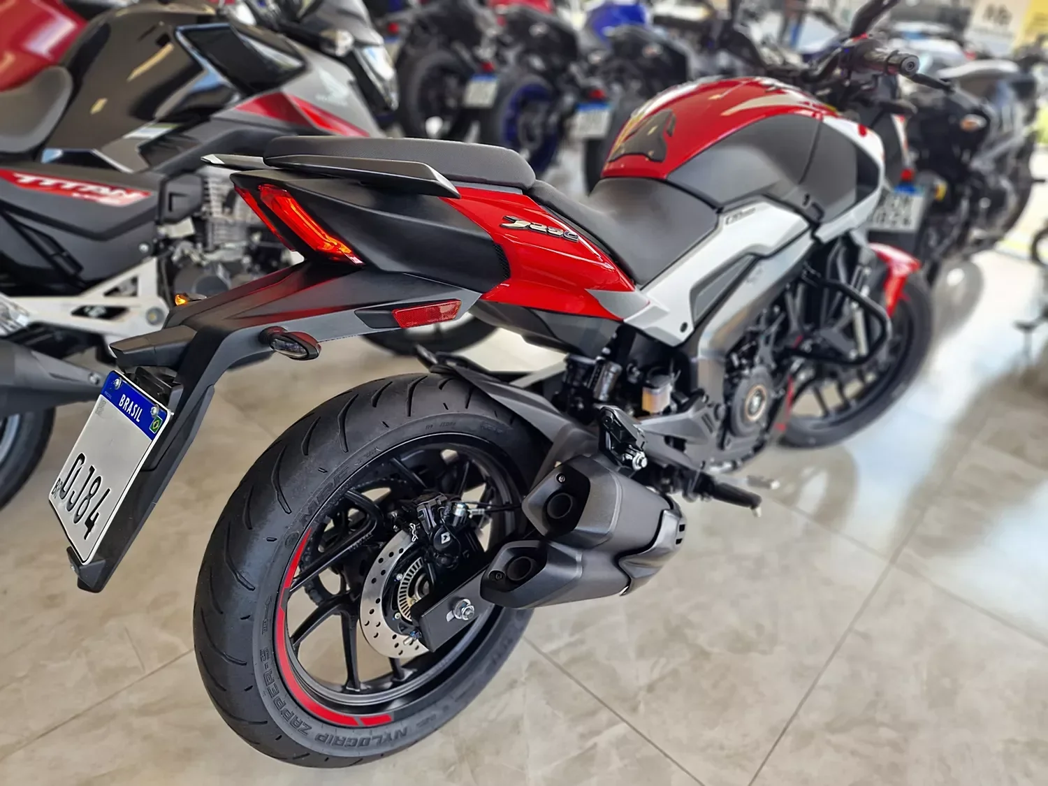 Bajaj Dominar 250 2025/2025 - Usada em Goiânia - GO - Planeta Motos Goiânia