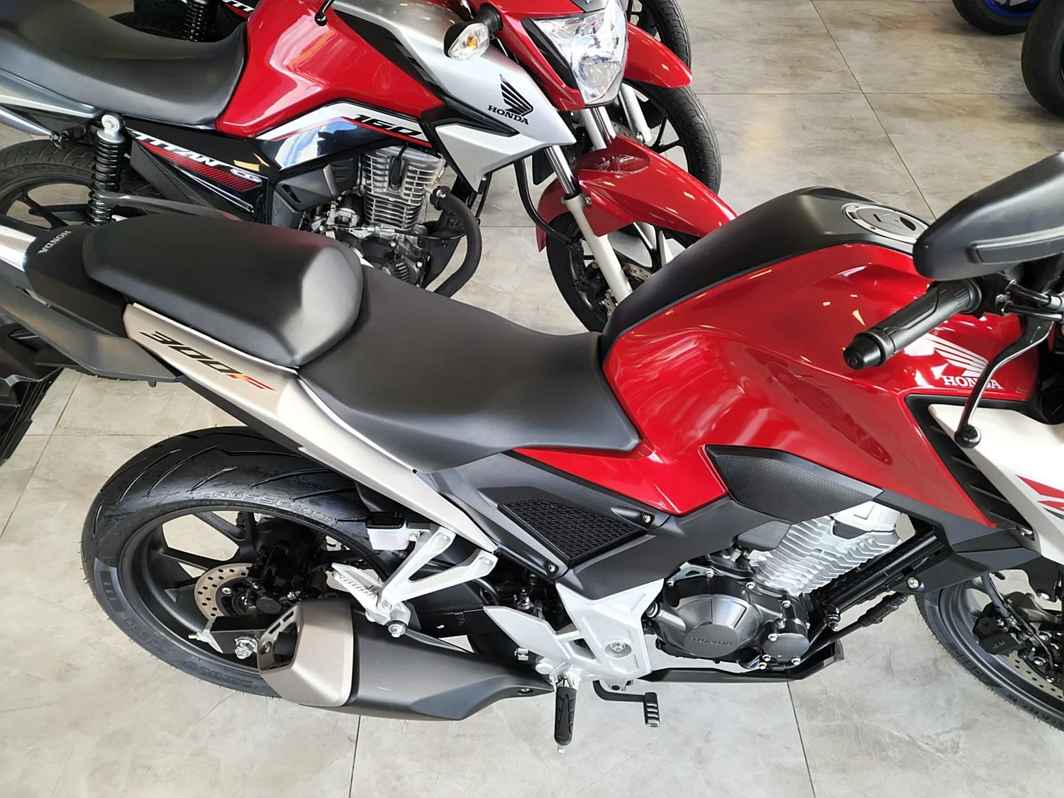 Honda Cb 300 F Twister Abs 2025/2026 - Usada em Goiânia - GO - Planeta Motos Goiânia