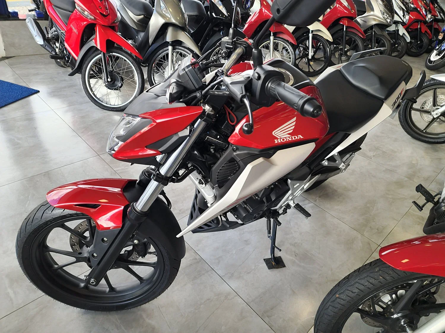 Honda Cb 300 F Twister Abs 2025/2026 - Usada em Goiânia - GO - Planeta Motos Goiânia