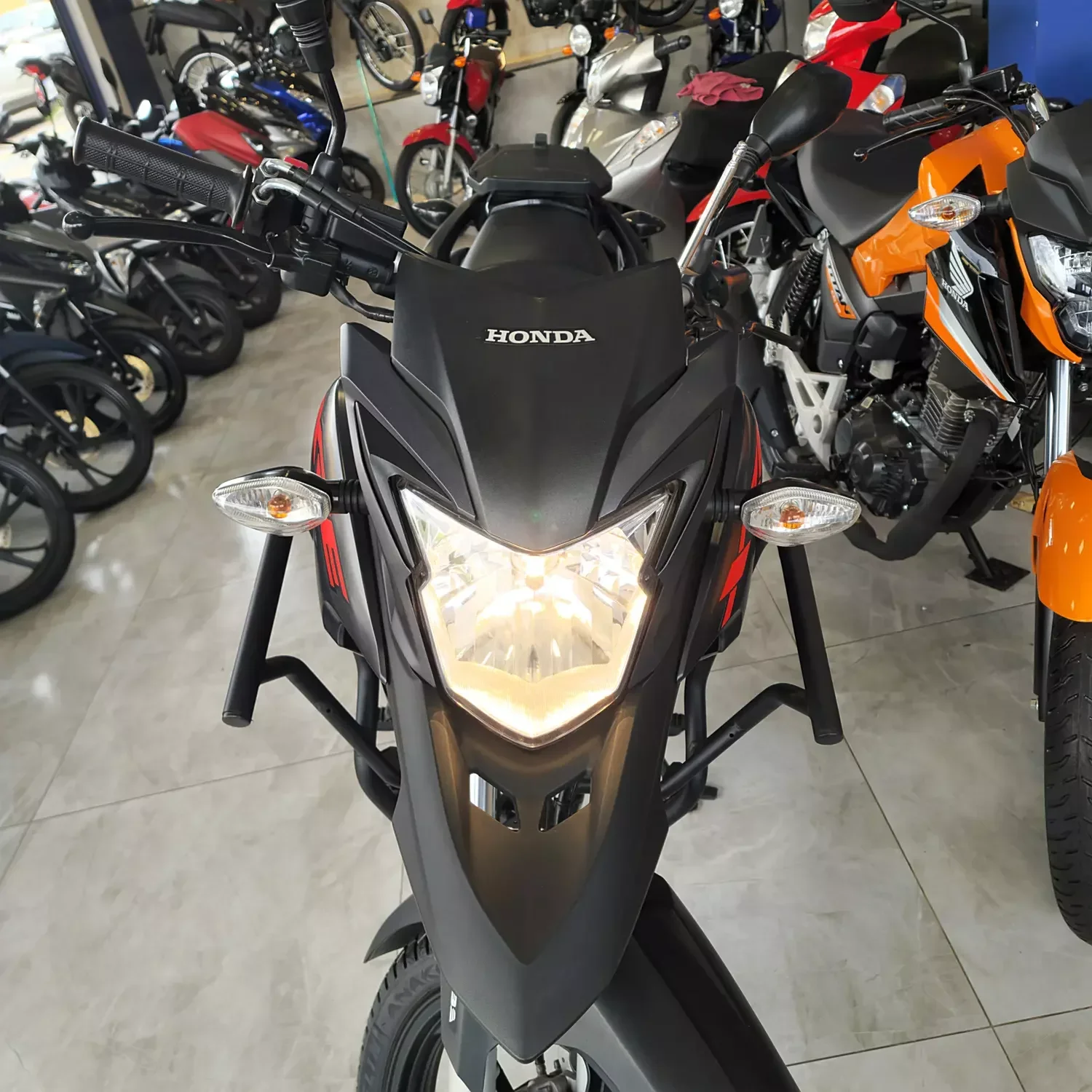 Honda Xre 190 Adventure 2022/2023 - Usada em Goiânia - GO - Planeta Motos Goiânia