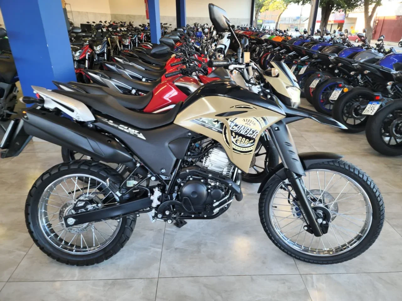 Yamaha Xtz 250 Lander 2022/2022 - Usada em Goiânia - GO - Planeta Motos Goiânia