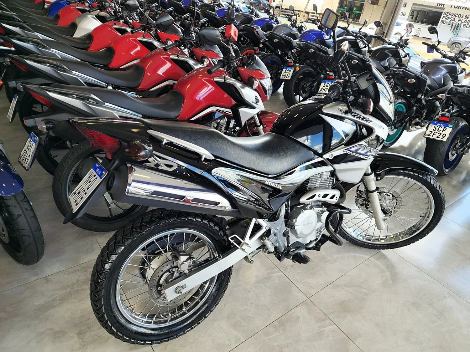 Honda Nx4 Falcon 2005/2005 - Usada em Goiânia - GO - Planeta Motos Goiânia