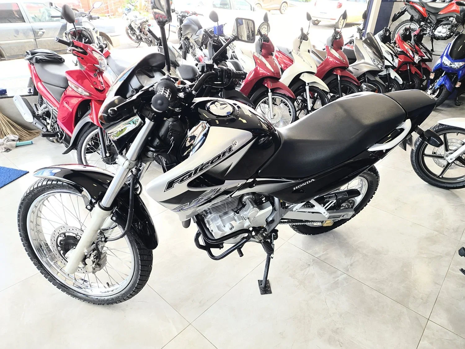 Honda Nx4 Falcon 2005/2005 - Usada em Goiânia - GO - Planeta Motos Goiânia