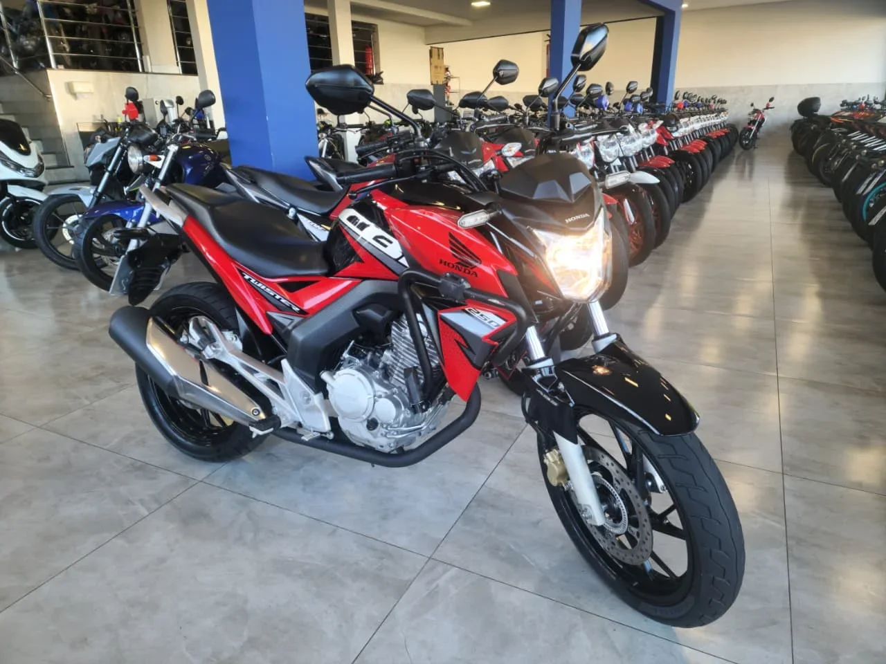 Honda Cbx 250 Twister 2019/2019 - Usada em Goiânia - GO - Planeta Motos Goiânia