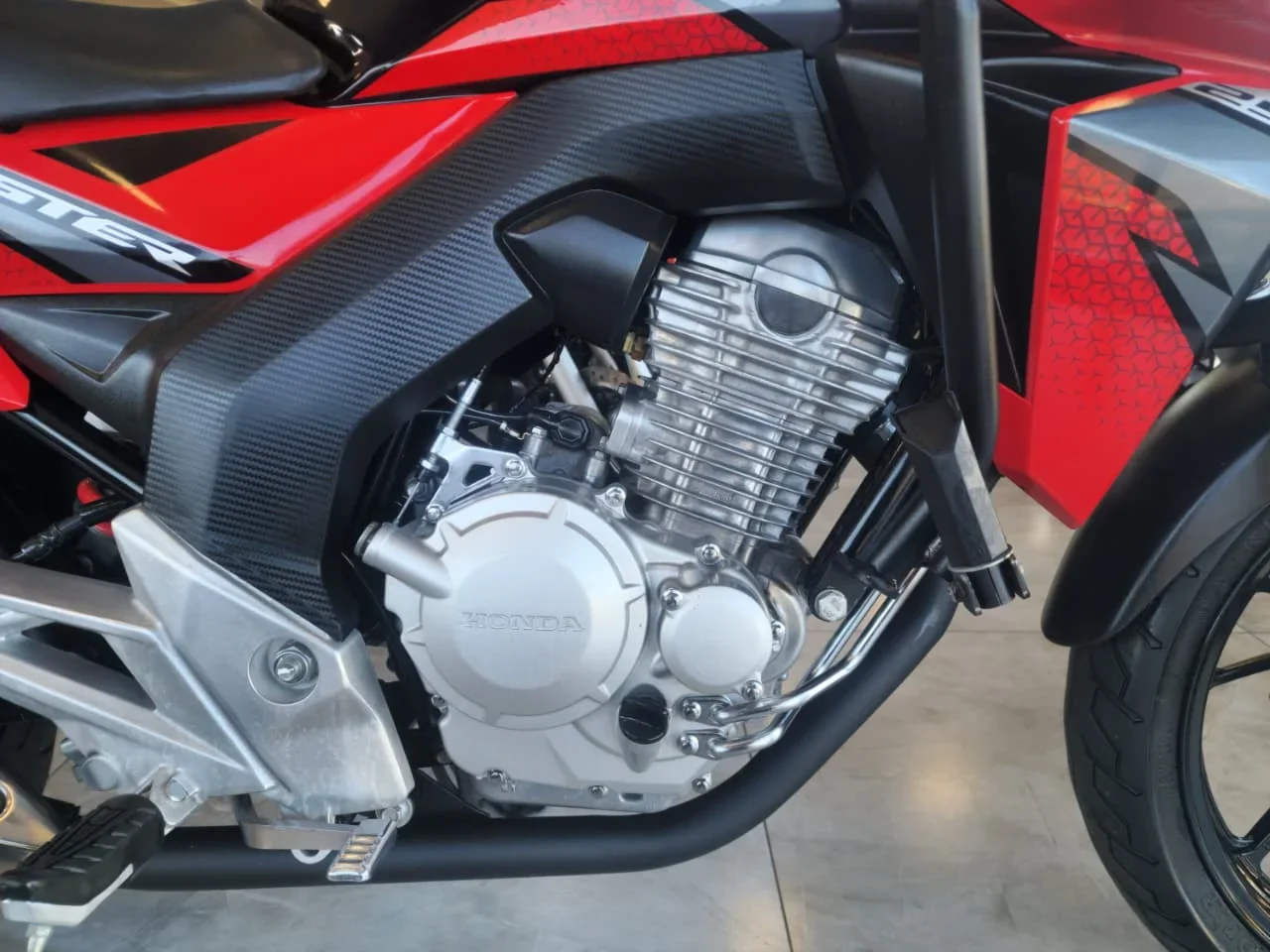 Honda Cbx 250 Twister 2019/2019 - Usada em Goiânia - GO - Planeta Motos Goiânia