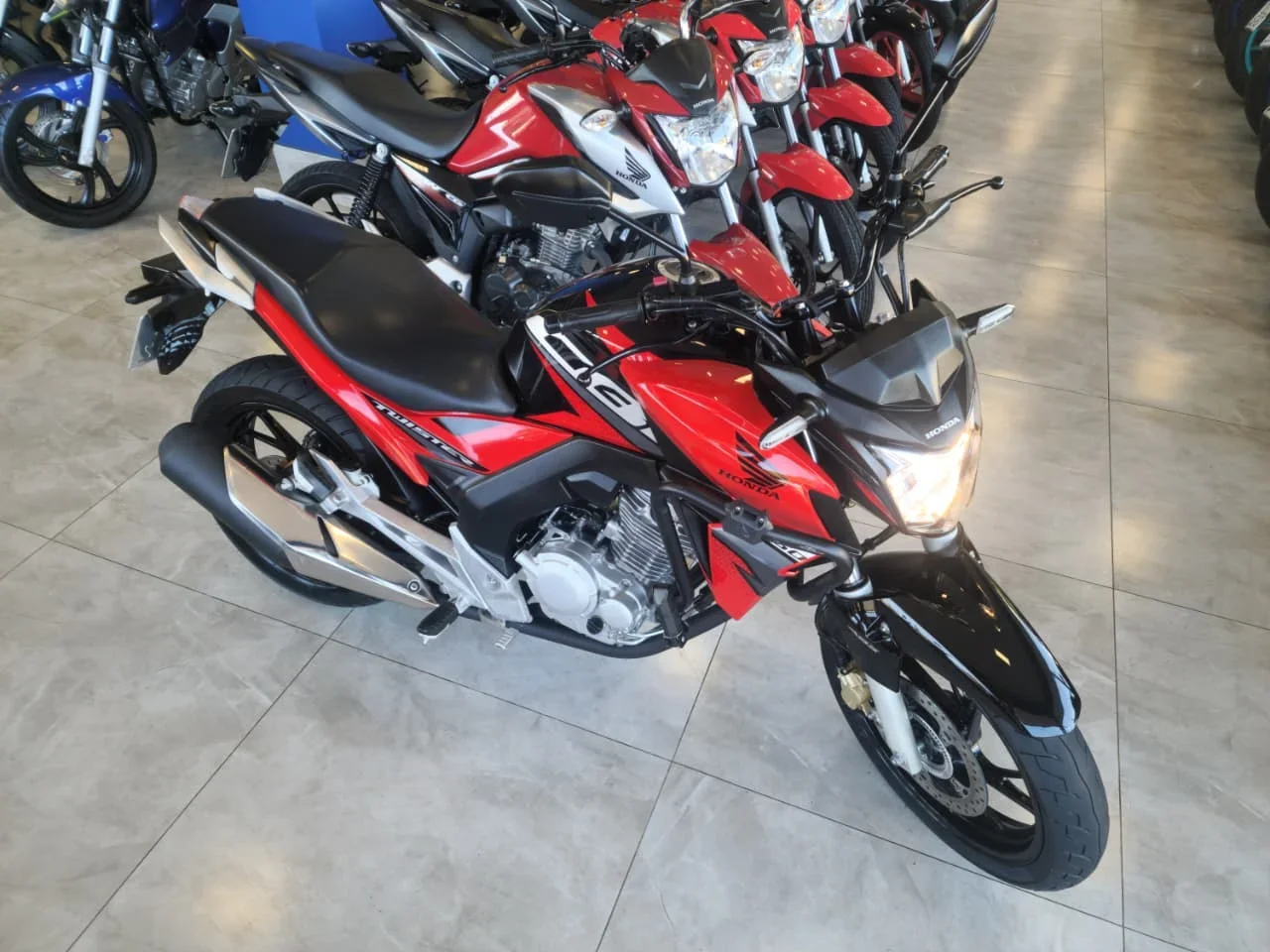 Honda Cbx 250 Twister 2019/2019 - Usada em Goiânia - GO - Planeta Motos Goiânia