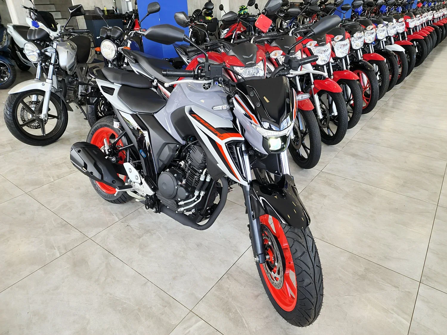 Yamaha Fz25 Fazer Connected Abs 2026/2026 - 0 km em Goiânia - GO - Planeta Motos Goiânia